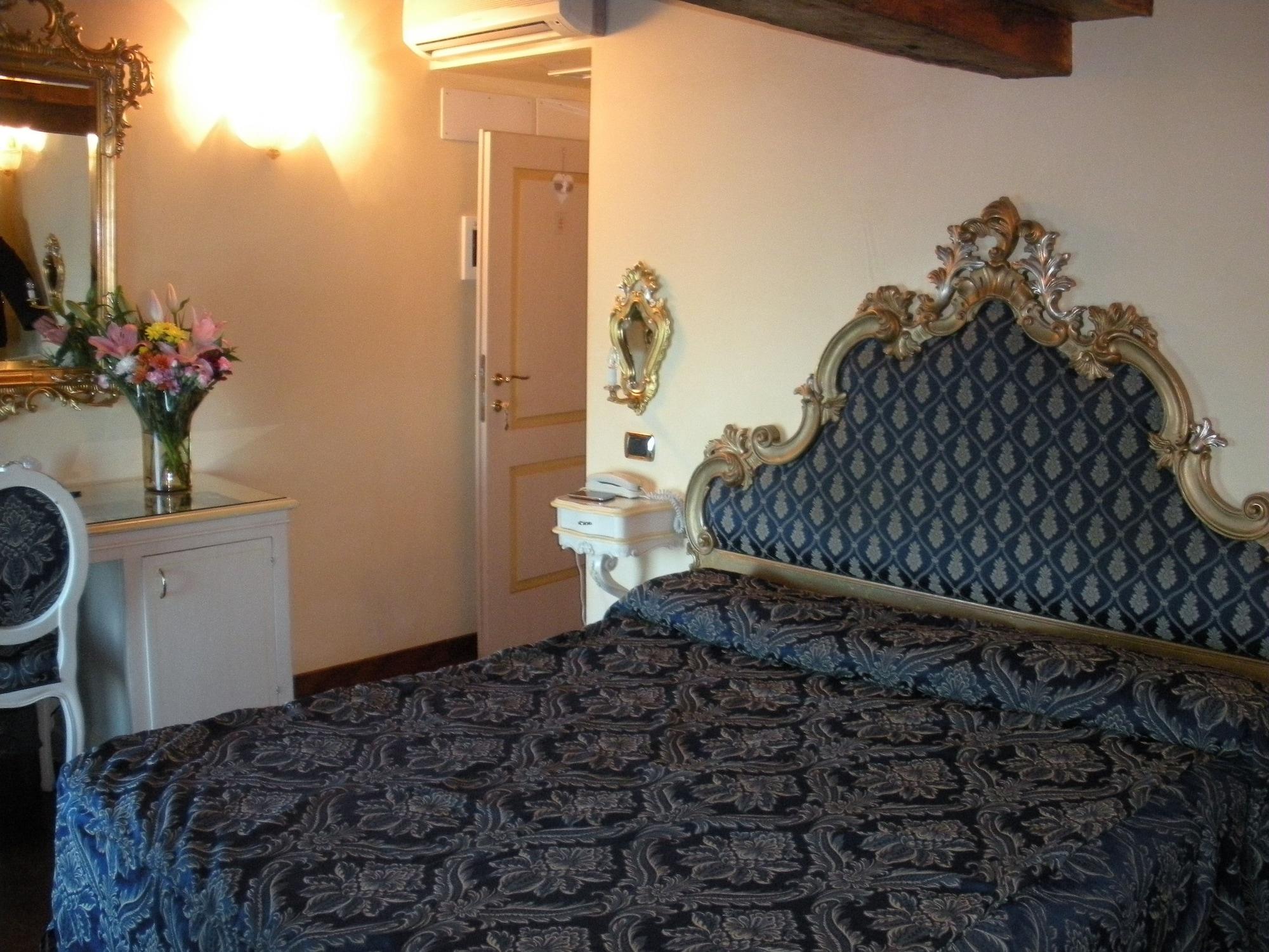 Vecellio 3*