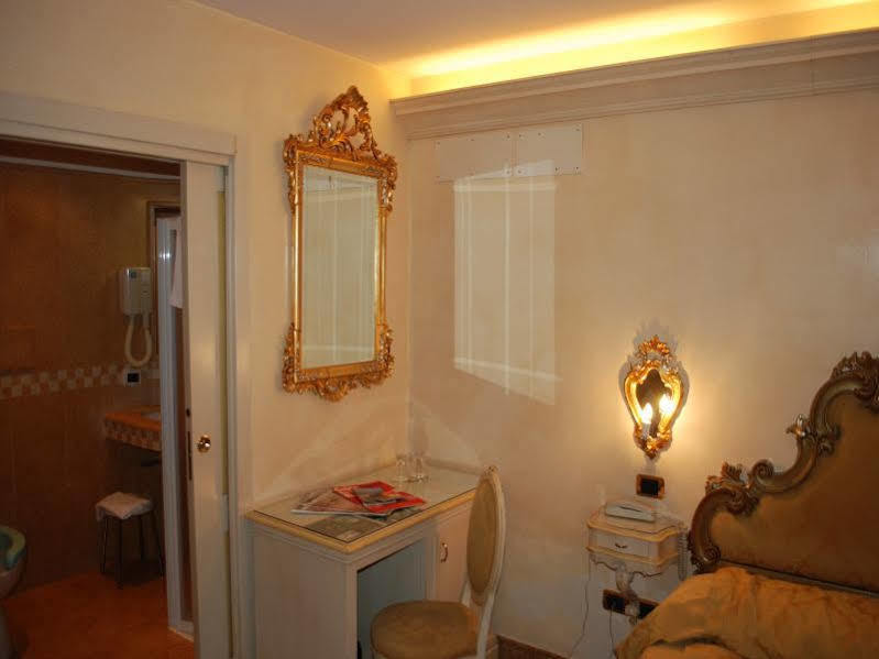 Vecellio 3*